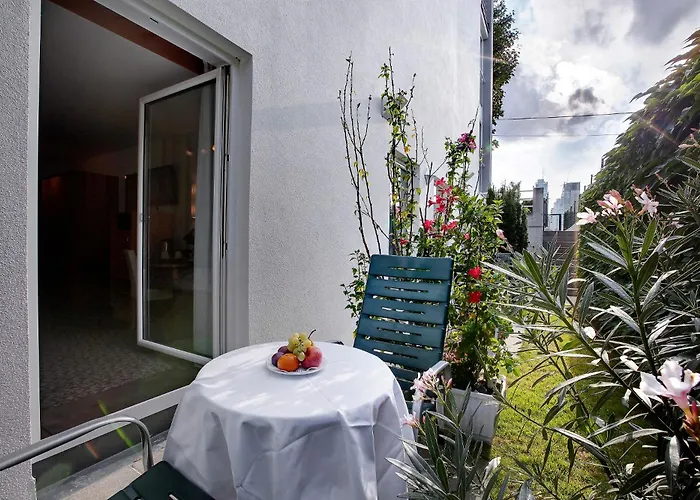 Strandhotel Alte Donau Vienna